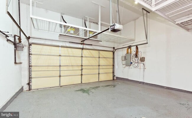 Building Photo - 1612 N Rhodes St