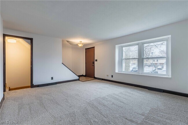 Building Photo - 4599 Cox Dr