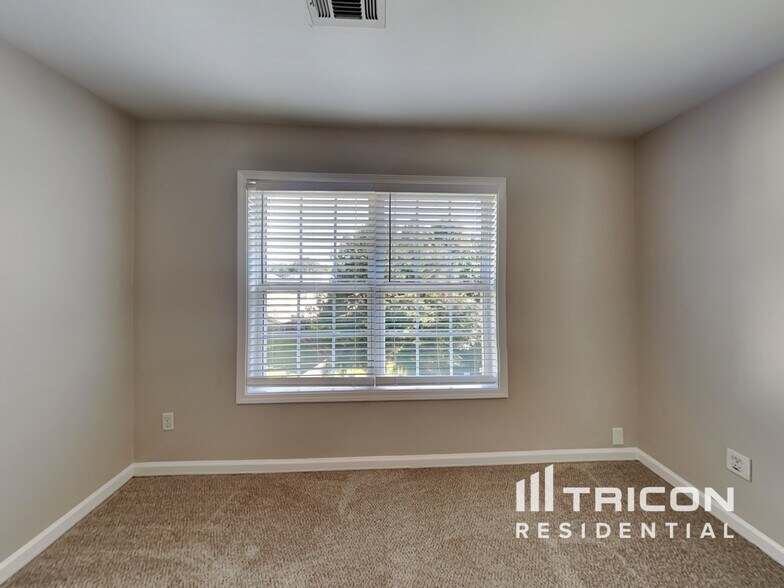 Building Photo - 173 Millwheel Dr