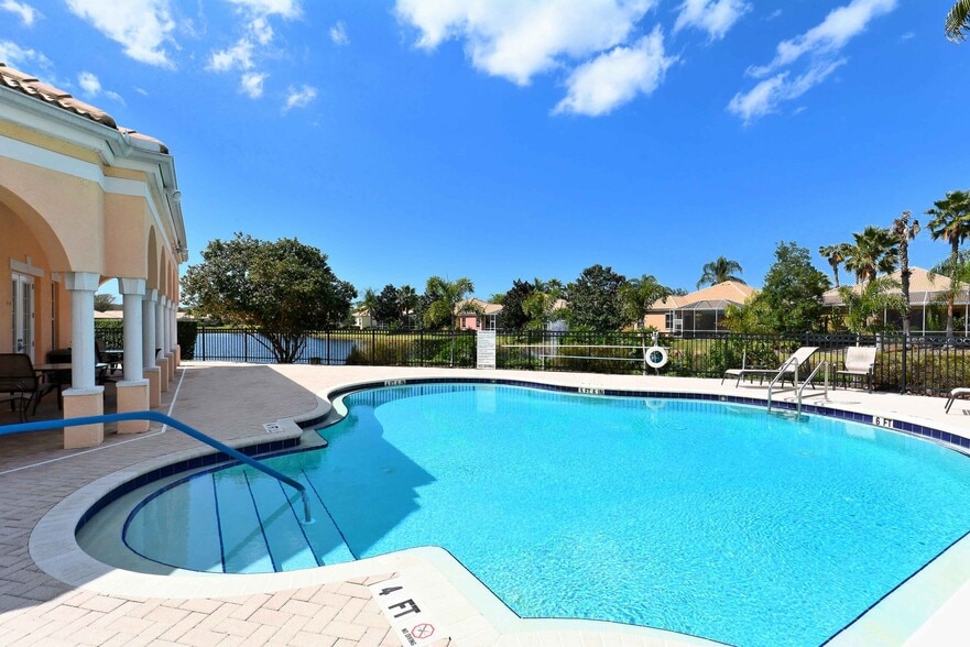 Club House Pool right across the street - 4353 Reflections Pky