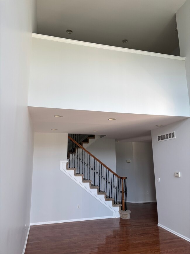 Building Photo - 173 Westbrook Dr