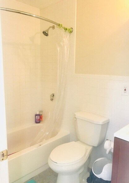 Building Photo - 179 Northampton St