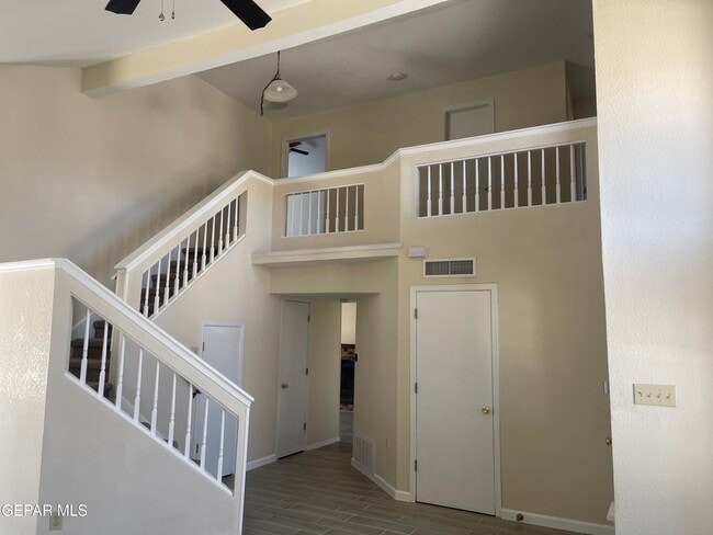 Building Photo - 705 Springfire Dr