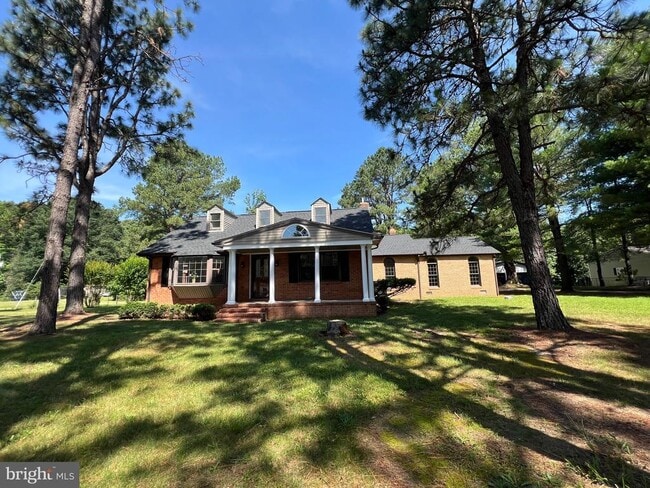 Building Photo - 9872 Red Hill Rd