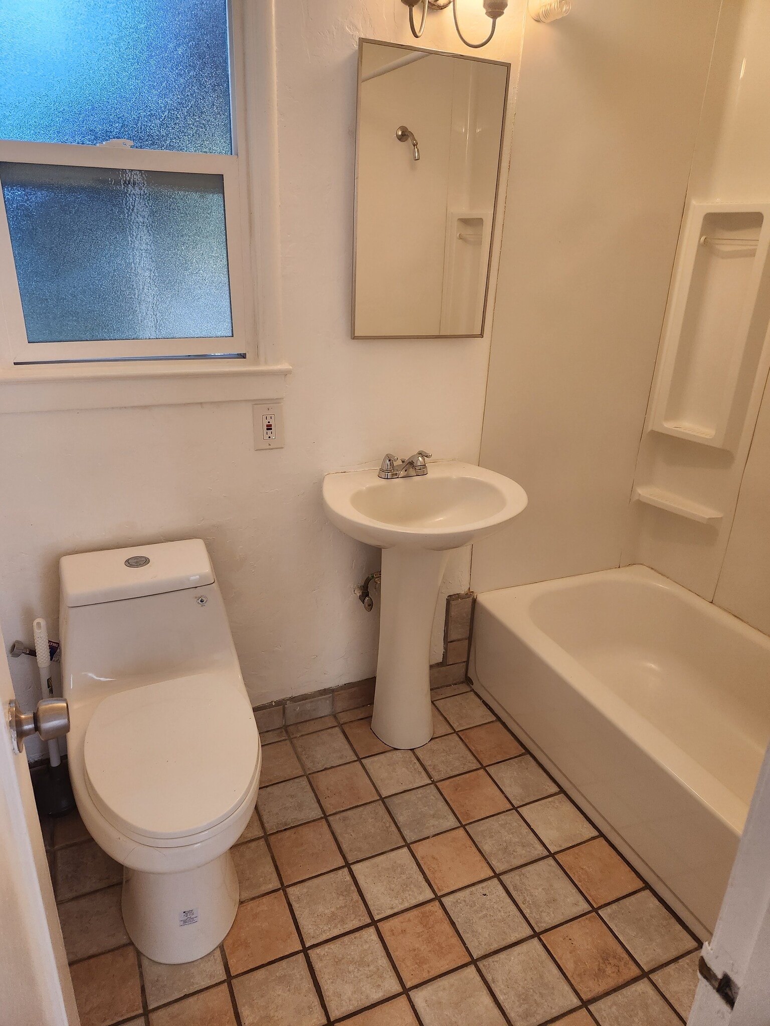 bathroom - 1731 10th St