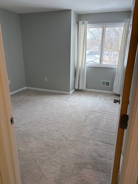 Building Photo - 53314 Zachary Dr