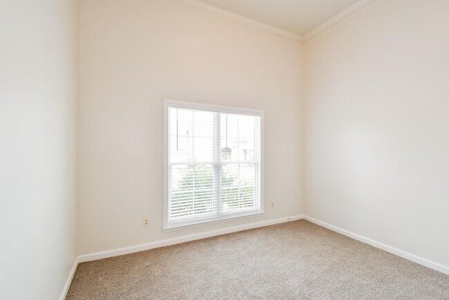 Building Photo - 5530 Millers Glen Ln