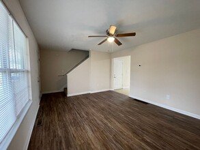 Building Photo - 254/252 AW