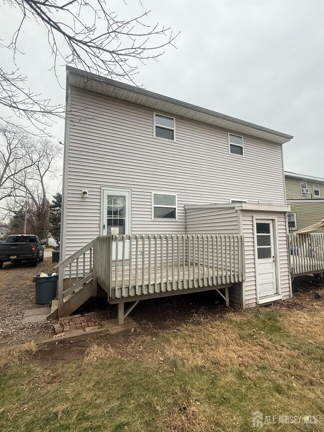 Building Photo - 710-712-712 Drake Ave