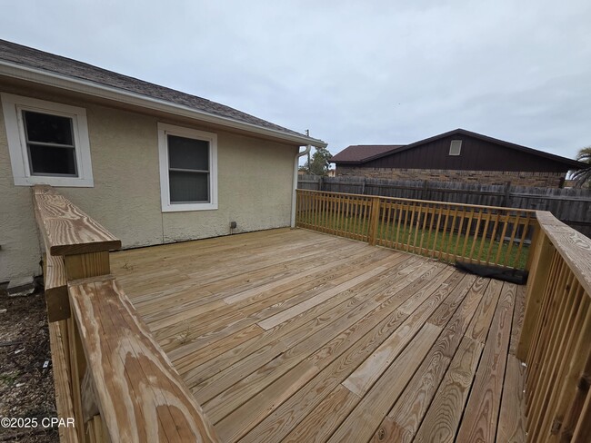 Building Photo - 1349 Riva Cir