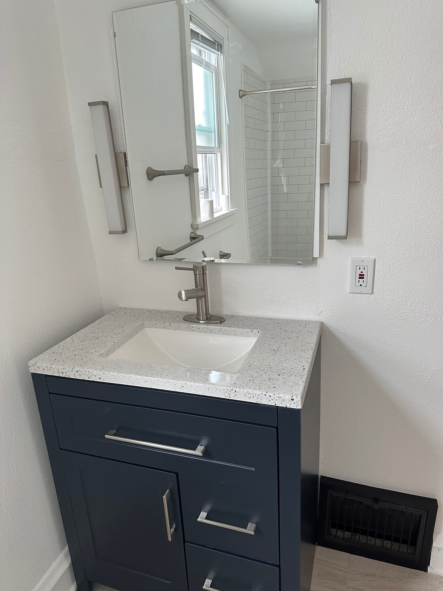 Bathroom - 736 S 2nd Ave