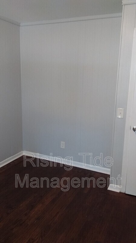 Building Photo - 700 Biscayne Dr