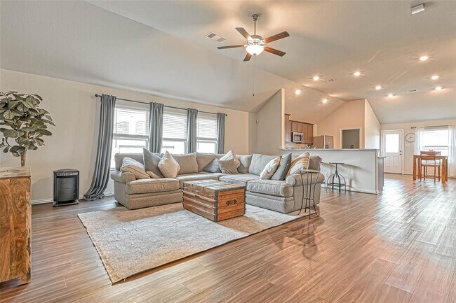 Building Photo - 20202 Creekdale Bend Dr