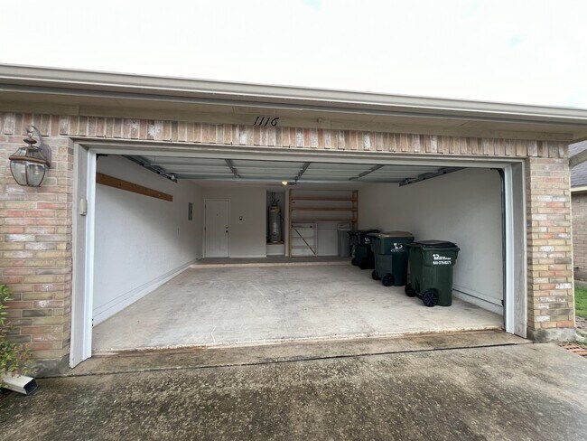 Building Photo - 1116 Cimarron Ct