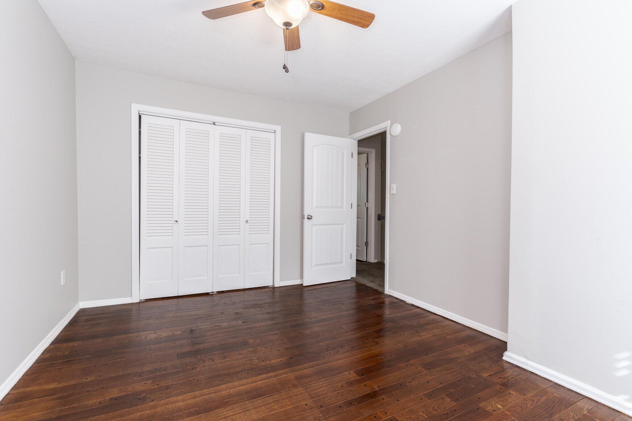 45S bedroom 1 - 45 Whites Plz