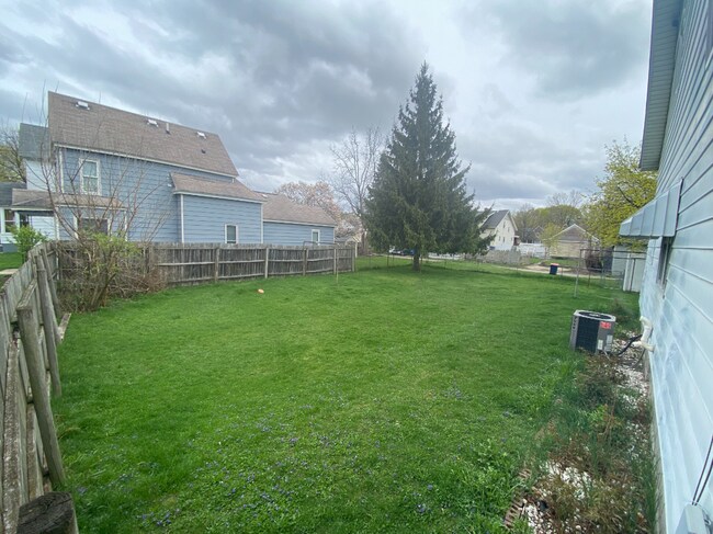 Building Photo - 1056 Watson St SW