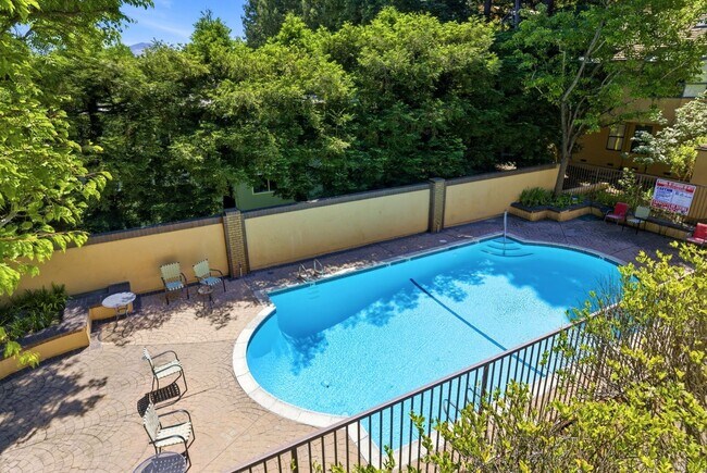 Building Photo - 3279 Mt Diablo Ct