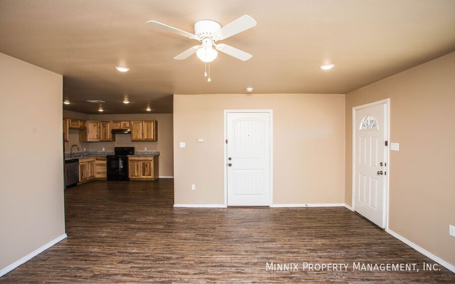 Building Photo - 2408 N Avenue P