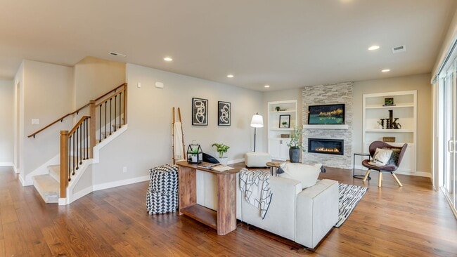 Building Photo - Stunning Modern Build Ten Trails!