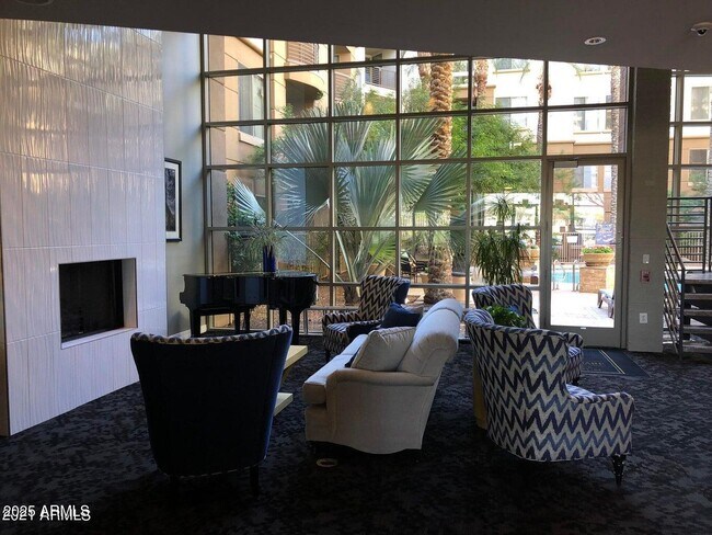 Building Photo - 1701 E Colter St