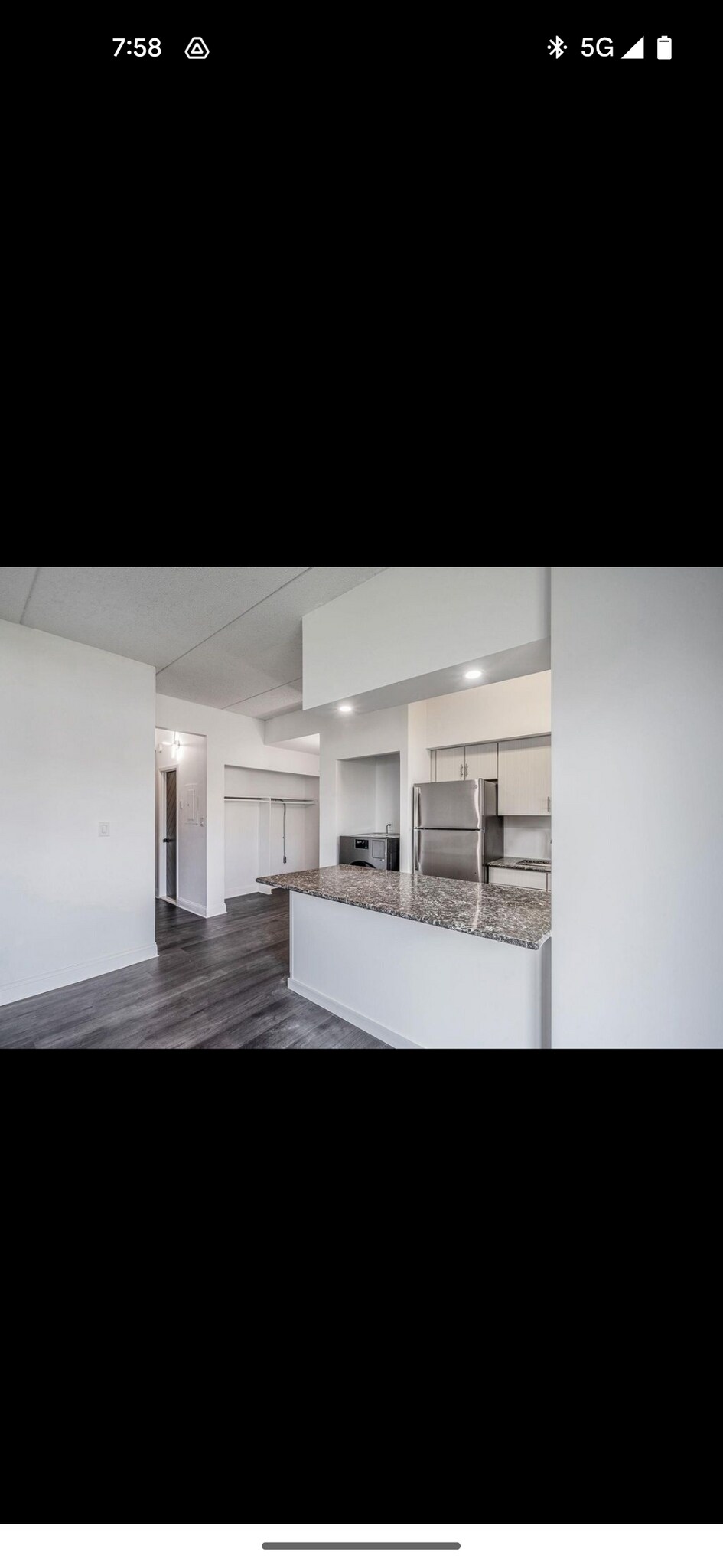 Building Photo - 725 Miller Ave