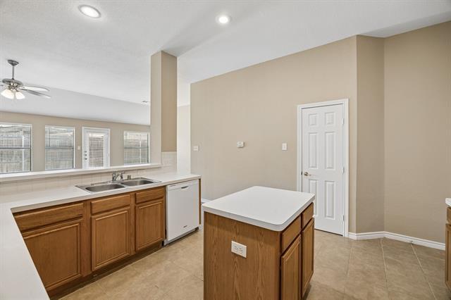 Building Photo - 9508 Fox Hill Dr