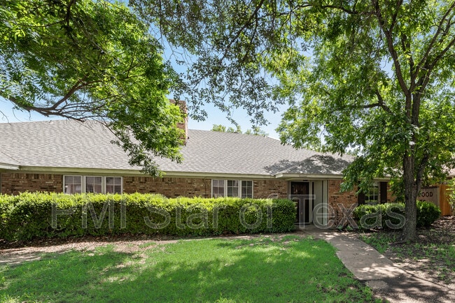Building Photo - 2130 Teakwood Ln