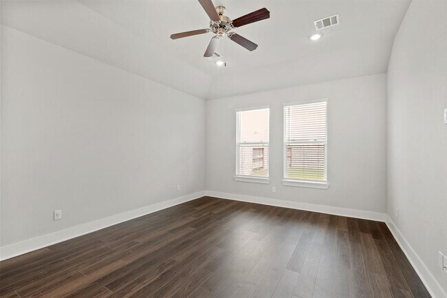 Building Photo - 10635 Cascade Crk Dr
