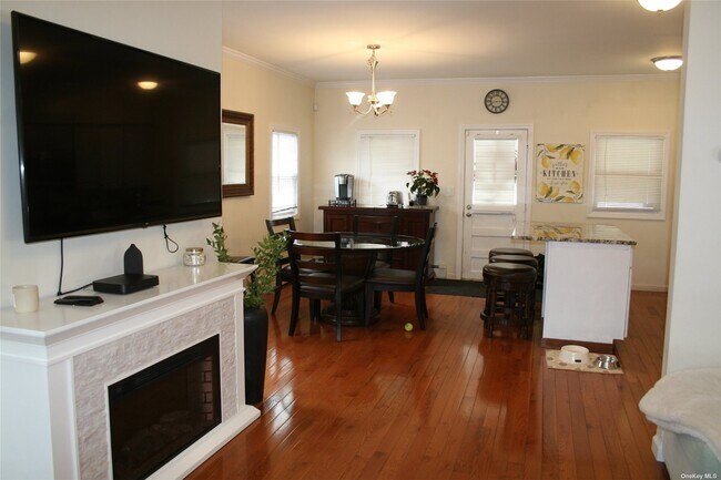 Building Photo - 540 Oakley Ave