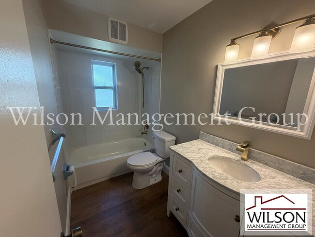 Building Photo - 1016 Malaga St