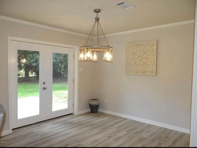 Building Photo - 107 Essex St