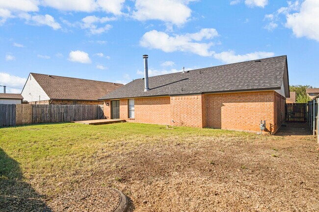 Building Photo - 8408 NW 109th St