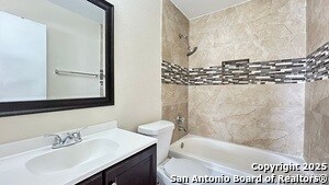 Building Photo - 8018 Chestnut Gate Dr