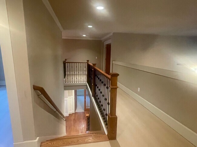 Building Photo - Tech Commuter's Dream Home - Walk to Micro...