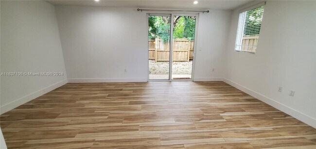 Building Photo - 3620 Thomas Ave