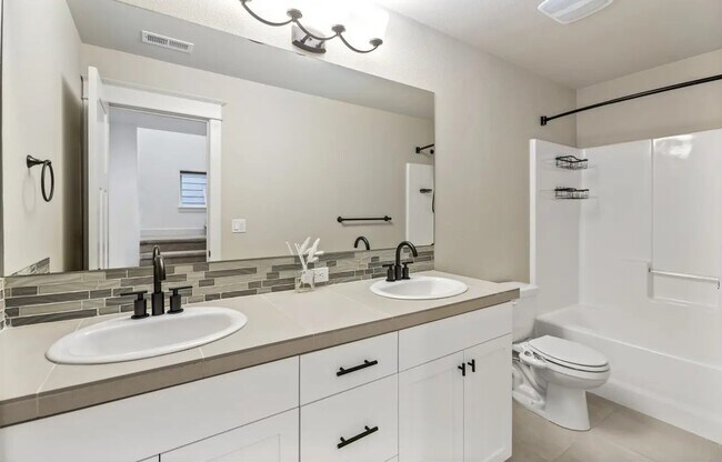 Building Photo - 8826 SW Spruce St