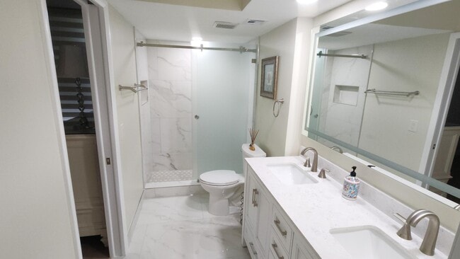 Building Photo - 1915 Lavers Cir