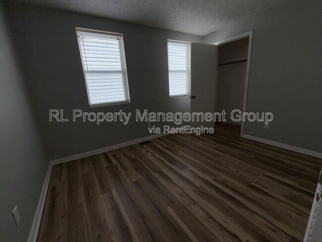 Building Photo - 483 S Champion Ave