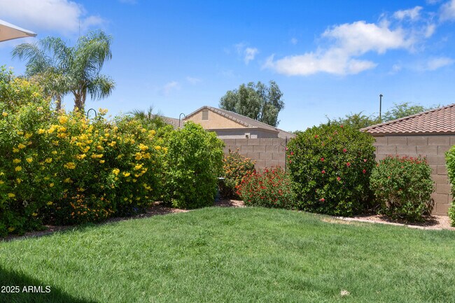 Building Photo - 2992 E Ravenswood Dr