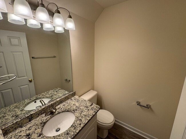 Building Photo - 6610 Cedar Cliff Dr