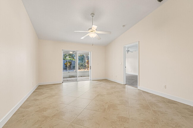 Building Photo - 277 Coastal Hill Dr