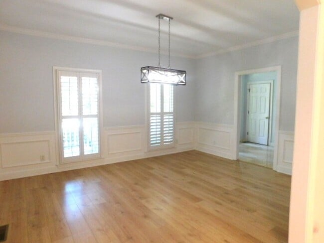 Building Photo - Expansive Unfurnished Spanish Wells Home Available for Rent