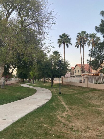 Building Photo - 1057 N Saguaro St