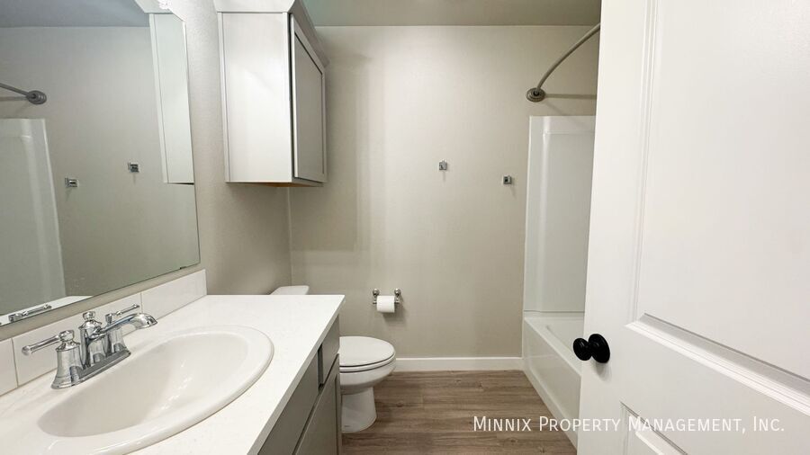 Building Photo - 3407 Bryan Ave