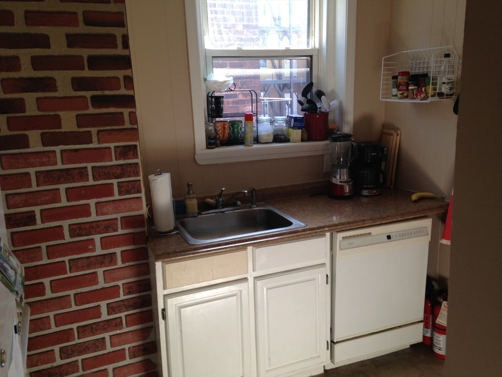 Building Photo - 71 S Huntington Ave