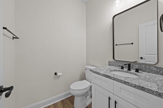 Building Photo - Stunning New Build!