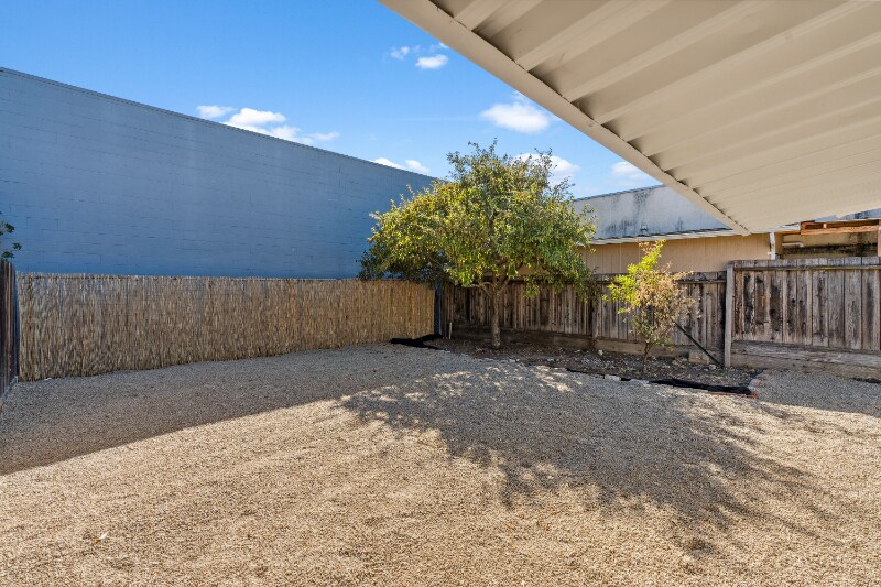 Building Photo - 1709 Noia Ave