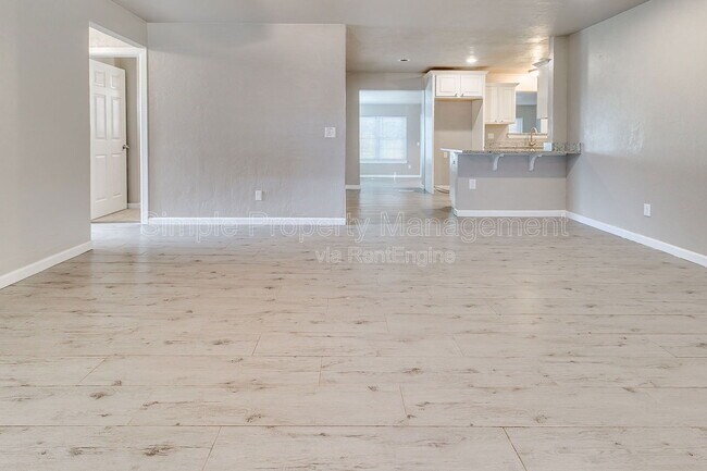 Building Photo - 120 N Ranchwood Blvd