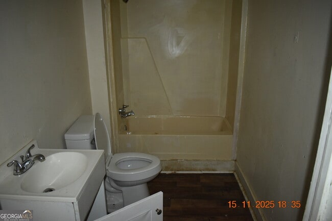 Building Photo - 4255 Roy Ave