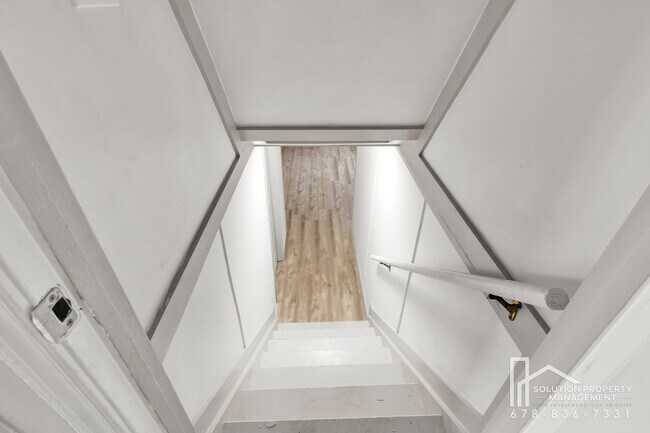 Building Photo - 3925 Chicamauga Dr